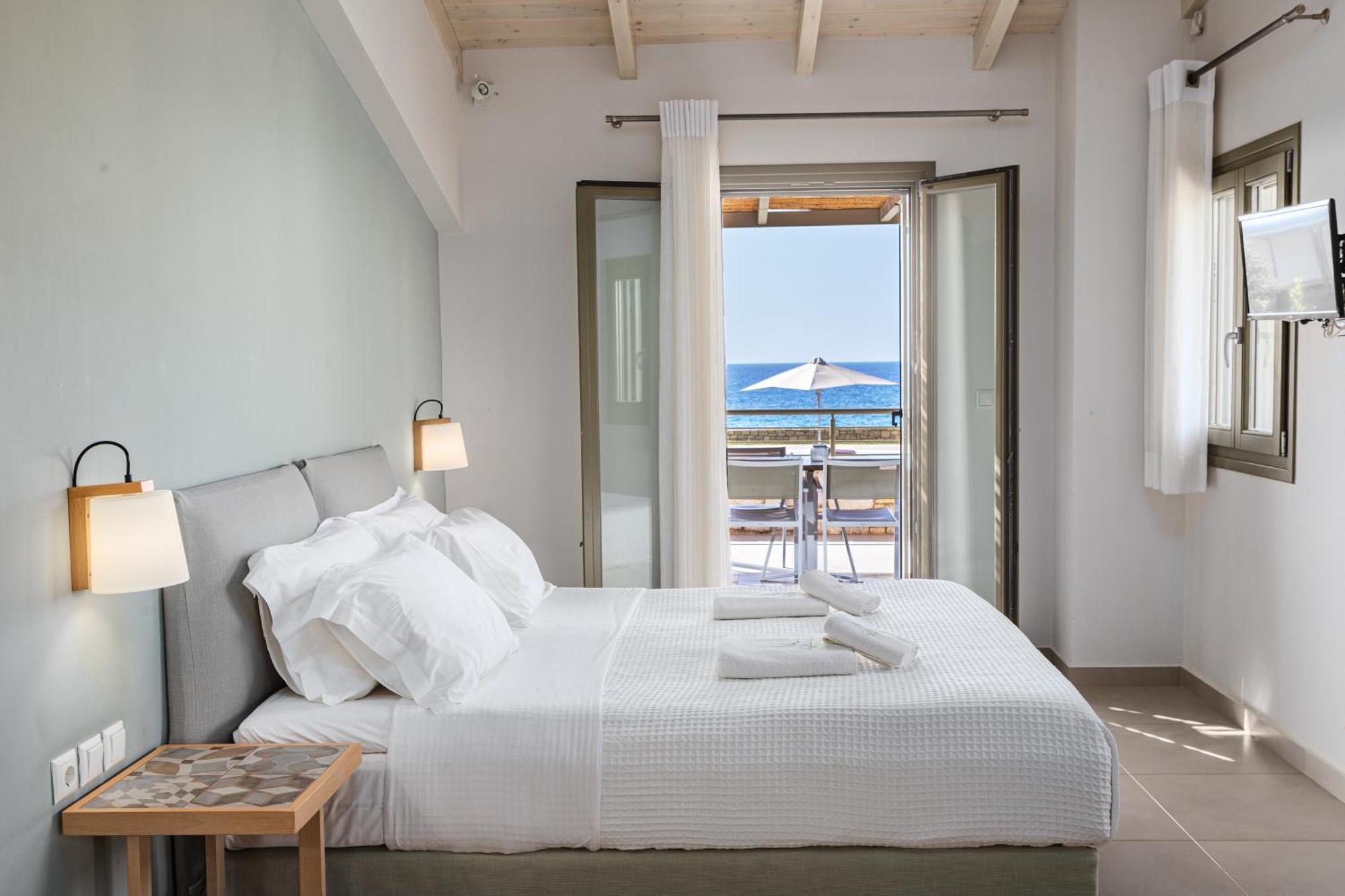 Callisto Seaside Homes & Suites Marathopoli Exterior photo